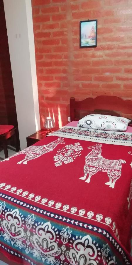Hostal La Casa Amarilla City Баньос Экстерьер фото