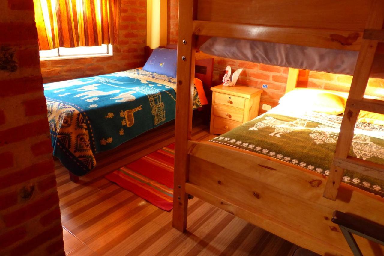 Hostal La Casa Amarilla City Баньос Экстерьер фото