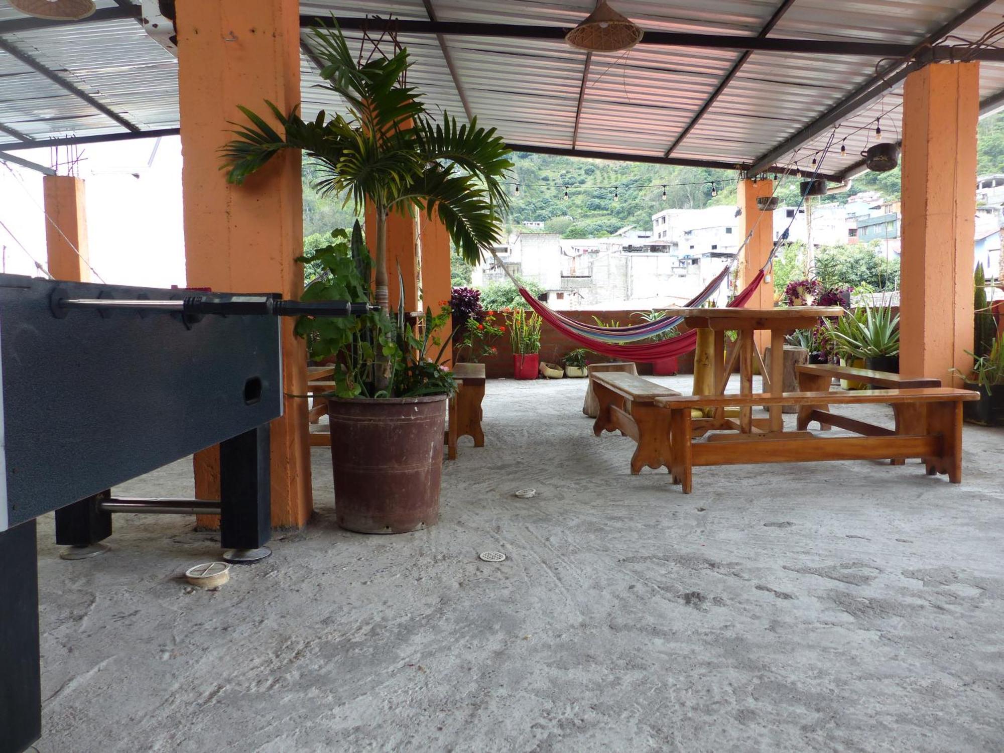 Hostal La Casa Amarilla City Баньос Экстерьер фото