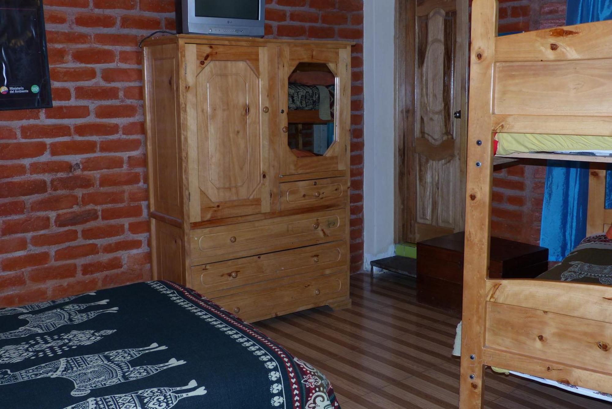Hostal La Casa Amarilla City Баньос Экстерьер фото