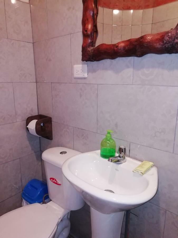 Hostal La Casa Amarilla City Баньос Экстерьер фото