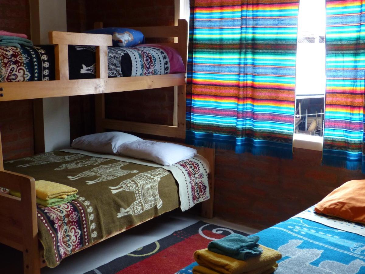 Hostal La Casa Amarilla City Баньос Экстерьер фото
